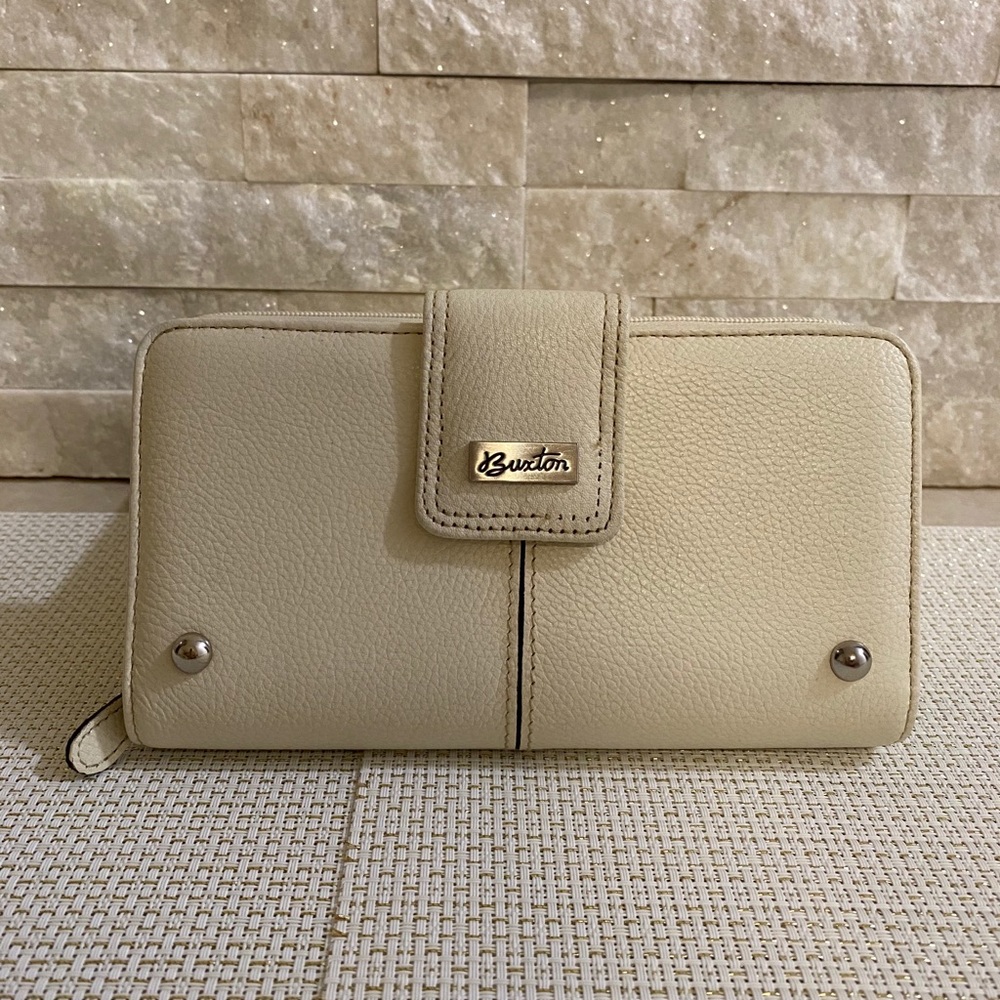 Buxton Wallet